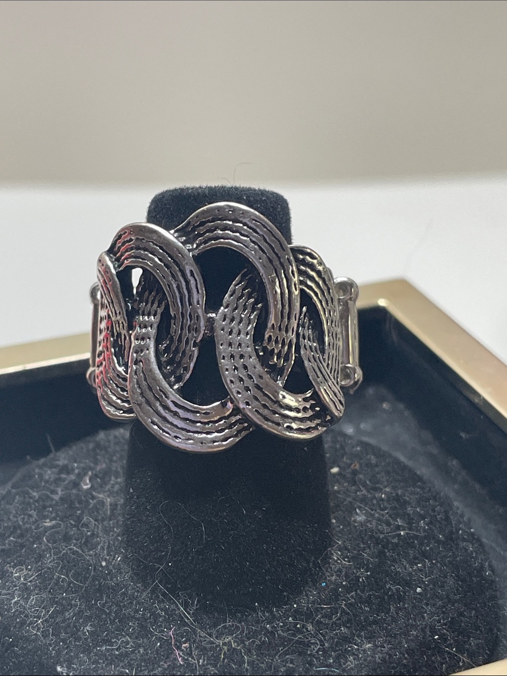 paparazzi Silver Linked Wave Statement Ring